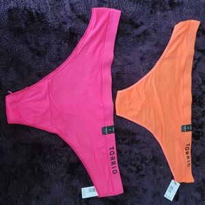 *NWT* 2 Pairs Of Torrid Active Thongs In Vibrant Pink and Orange